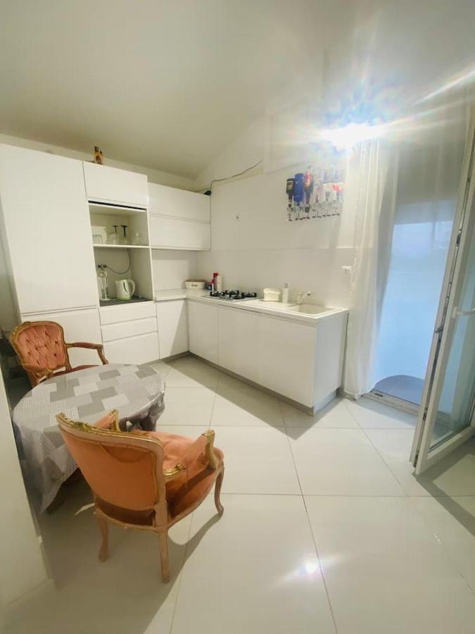 Apartments Eden Sisan Exterior photo